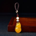 Natural agate five-element healing pendant for strengthening the earth element, with a peace-themed keychain