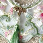 Floral Embroidery Pet Cloud Shoulder Collar